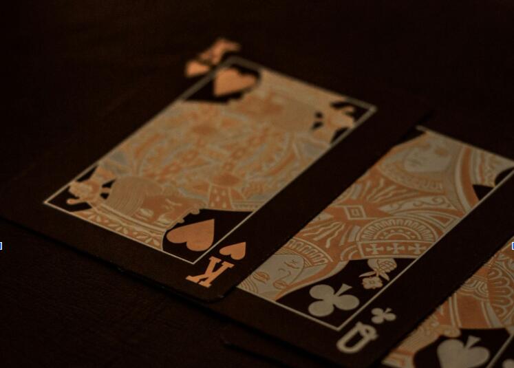 Bridge vs. nettikasinoiden korttipelit